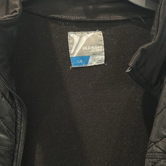 Old Navy Active size large stretchy black jacket with quilted front - Picture 4 of 4